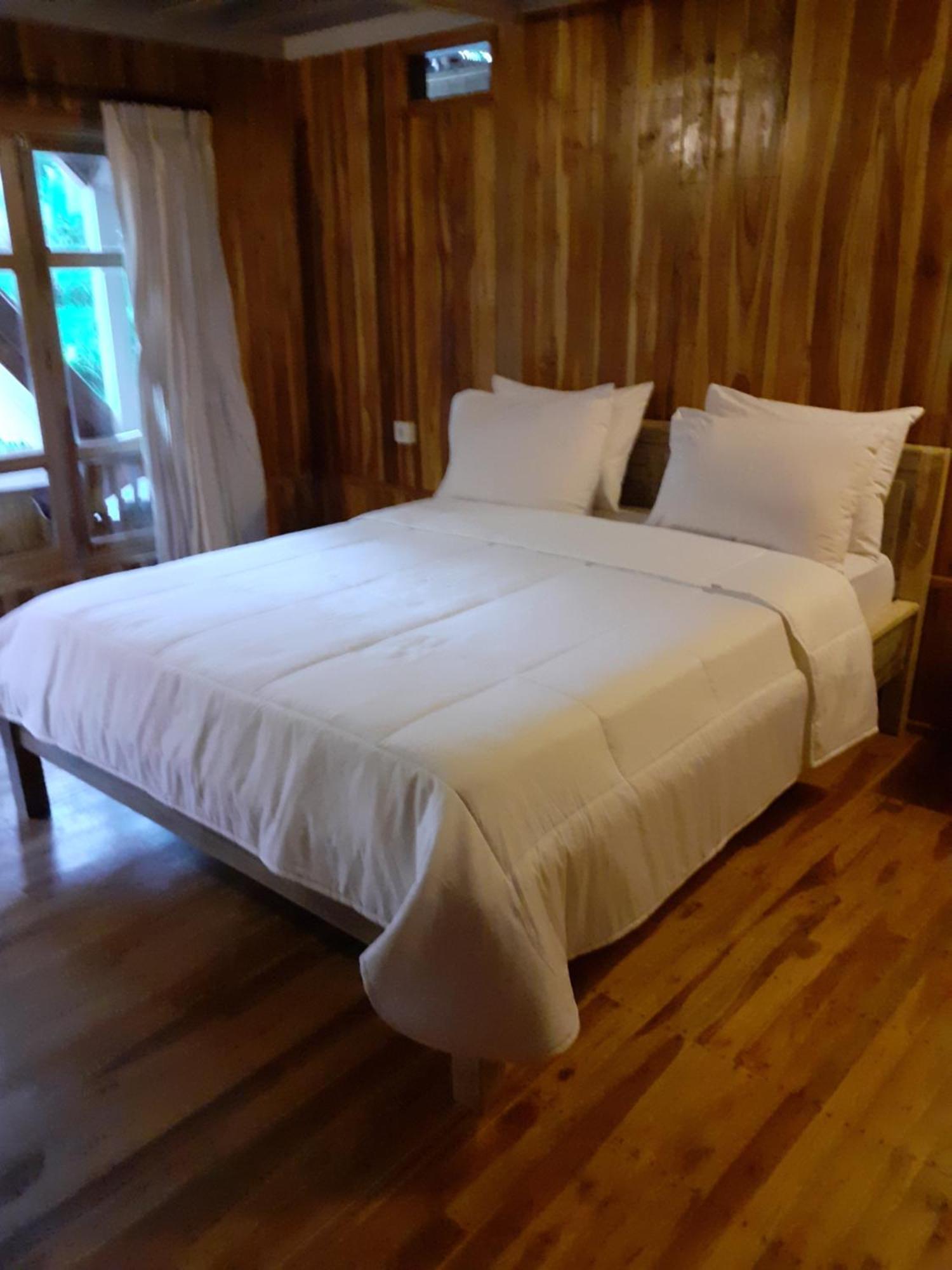 Tetebatu Flush Harmony Hotel Quarto foto