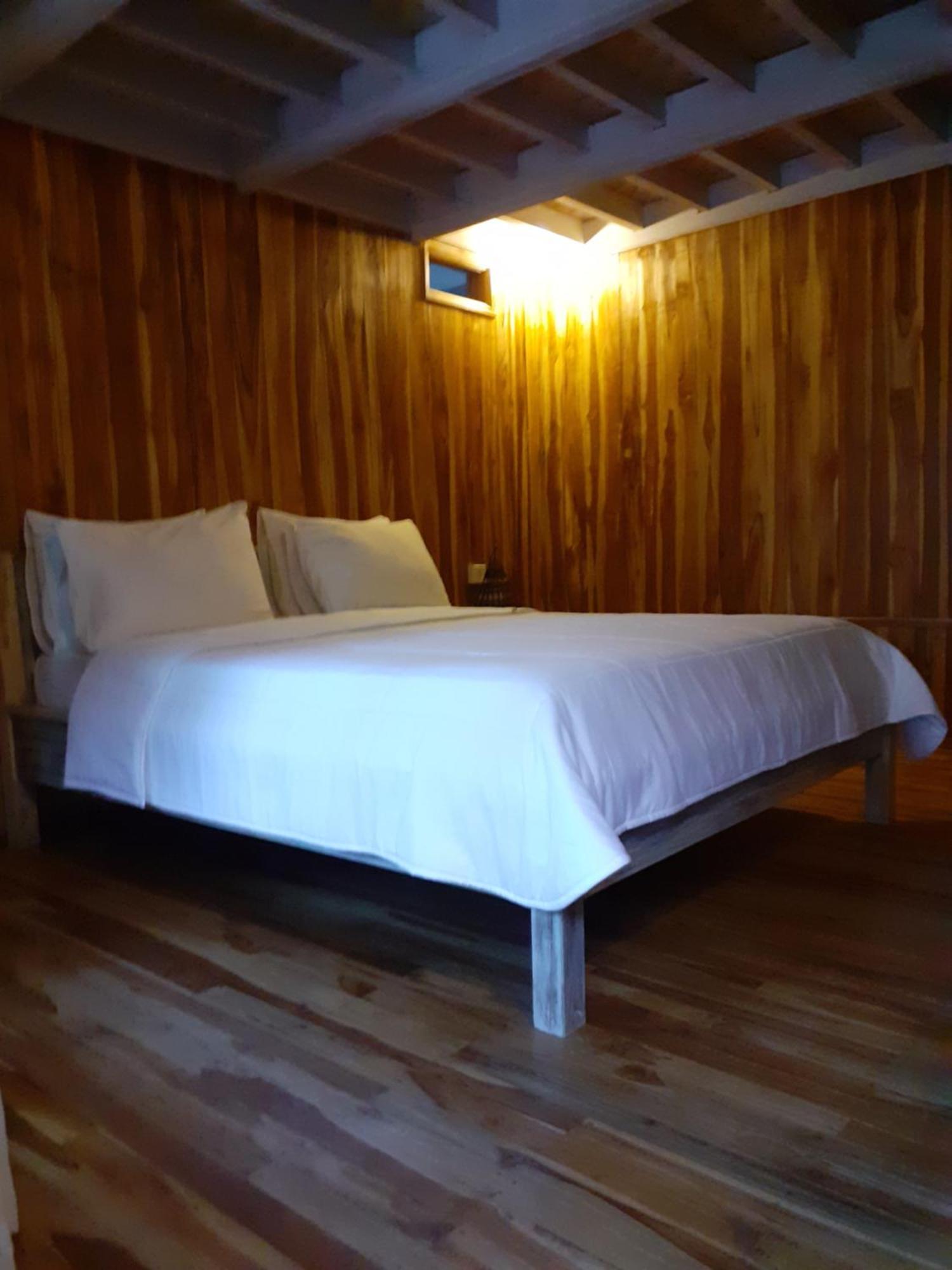 Tetebatu Flush Harmony Hotel Quarto foto